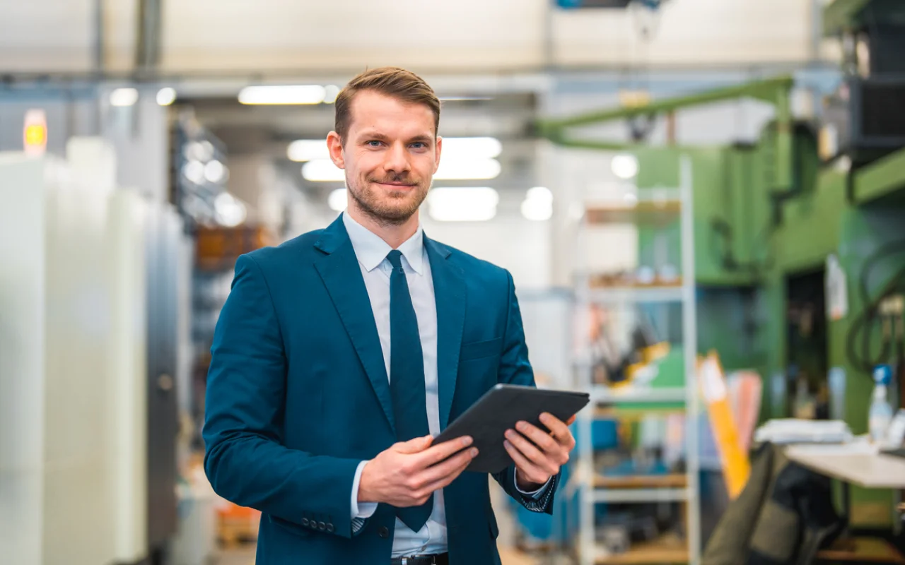 img testimonial director of sales it manufacturing company